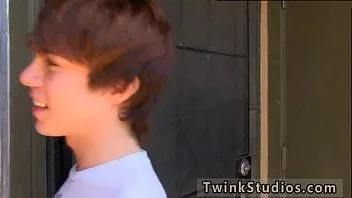 play Hentai școlar tânăr galerie de sex gay tânărul kyler moss se plimbă