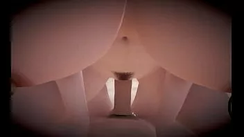 play فتاة ذات شعر أزرق تنفجر رجلاً بجانب صديقته