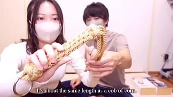 play Coarda japoneză legată - orgasm extrem cu guler de sclavie reținut, cătușe, căluș