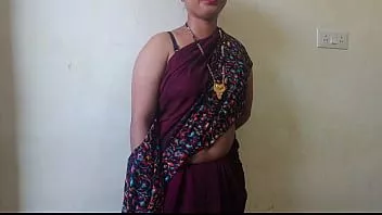 Putar Bhabhi desa desi India panas sedang menghisap penis di mulut dalam bahasa audio hindi kotor yang jelas