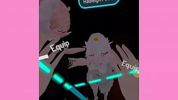 Odtwórz [vrchat] napaleni ludzie w publicznym lobby