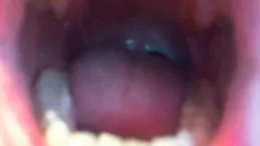 Odtwórz Włoska olbrzymka Nicoletta chce cię pożreć - amatorskie porno z fetyszem